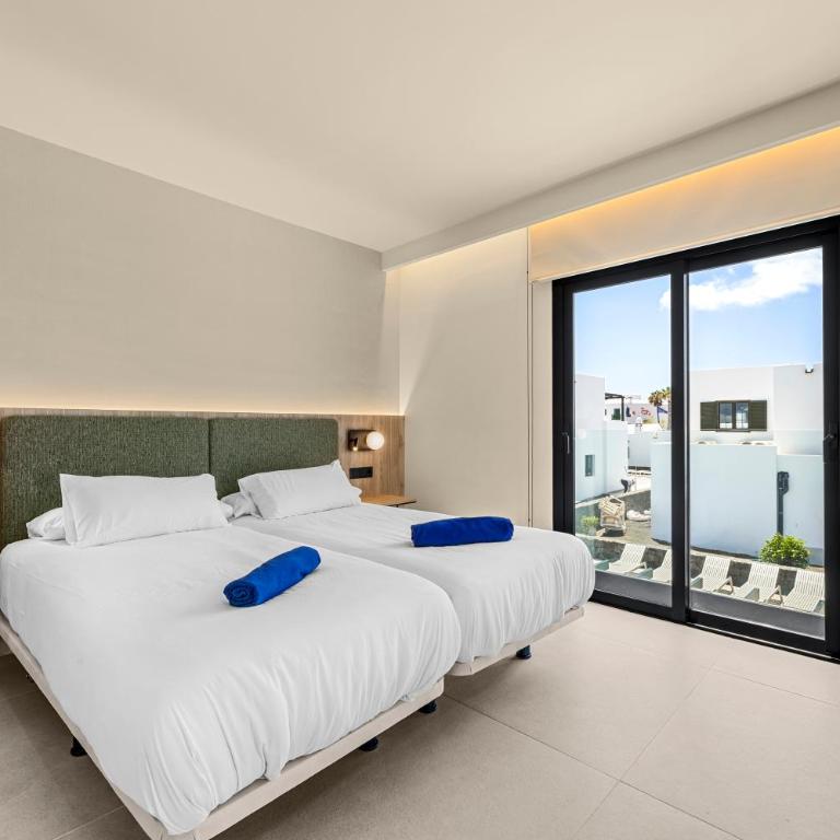 Lanzarote Villas Marina Volcan - Three-Bedroom Villa - 6