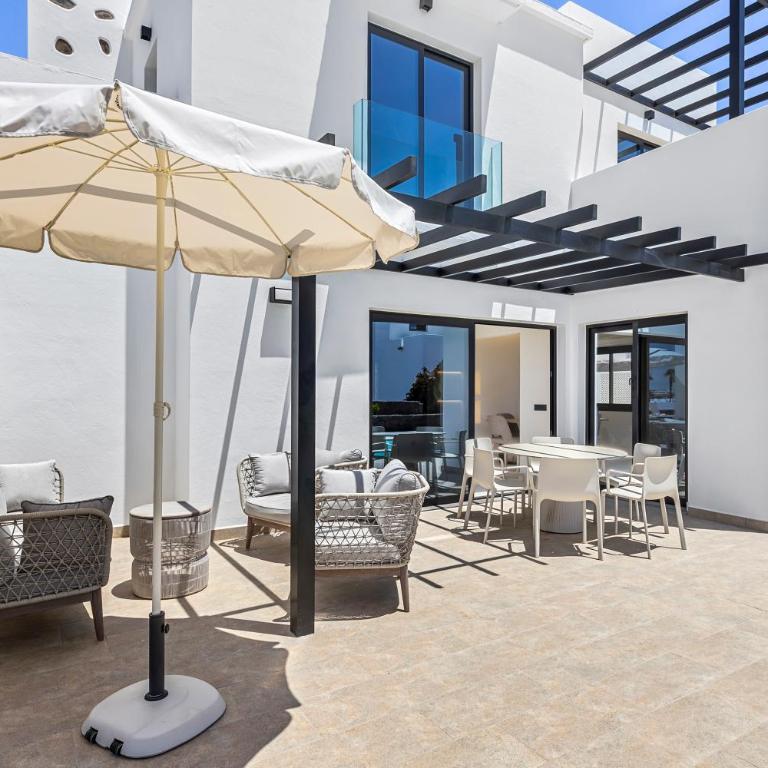 Lanzarote Villas Marina Volcan - Three-Bedroom Villa - 18