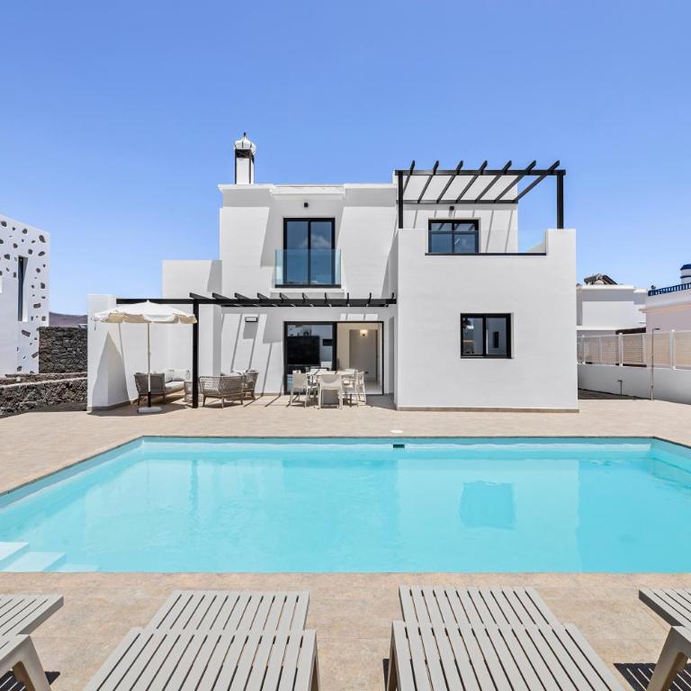 Lanzarote Villas Marina Volcan - Three-Bedroom Villa - 19