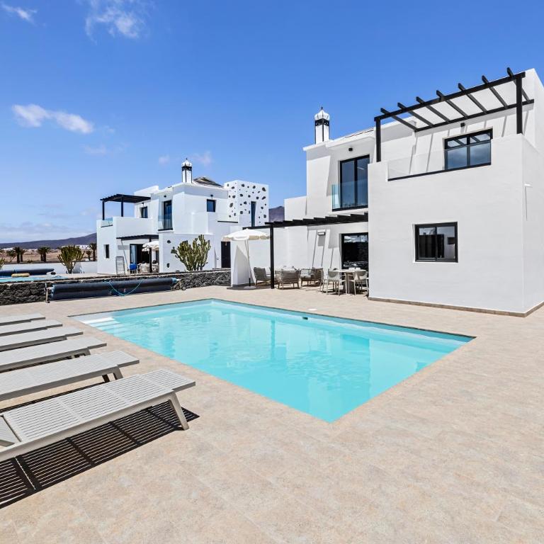 Lanzarote Villas Marina Volcan - Three-Bedroom Villa - 22