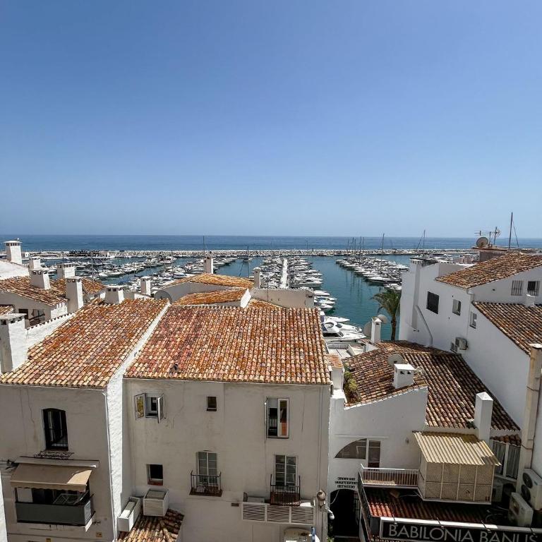 MARBELLA HOME RENTALS - Puerto Banus with Seaviews, 1BR apartment - Apartamento de 1 dormitorio - 2