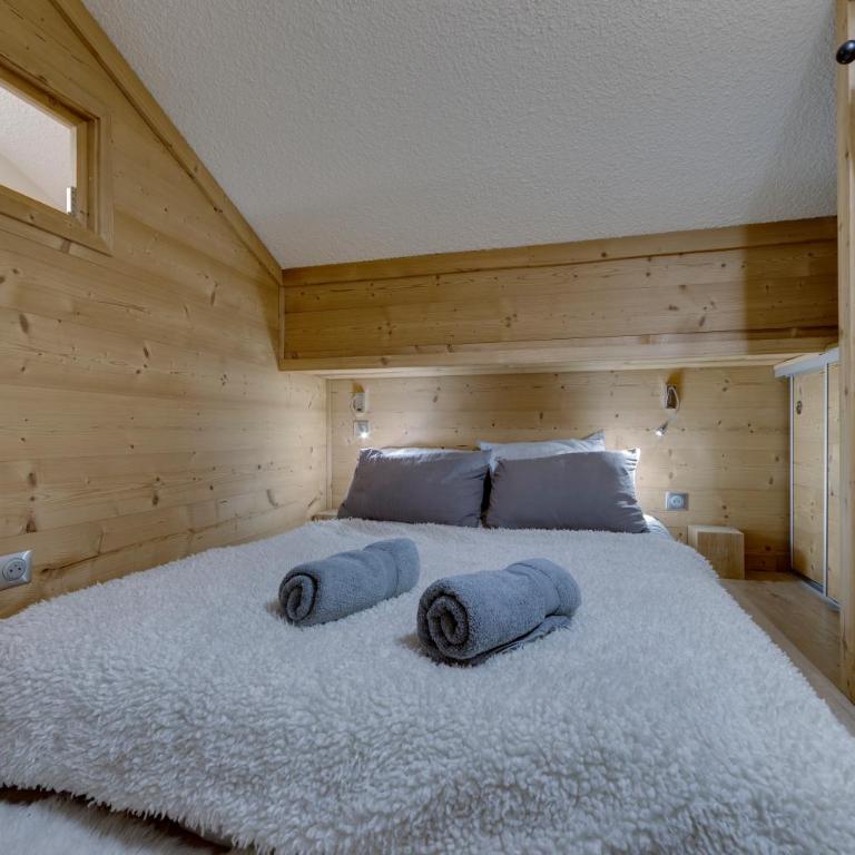 CHANTELOUVE Tres bel appartement avec une jolie Vue - Two-Bedroom Apartment - 5