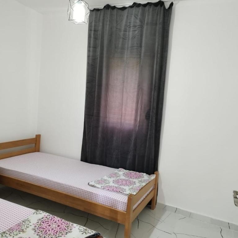Apartmani Srdanovic - Apartman s 2 Spavaće Sobe sa Balkonom i Terasom - 9
