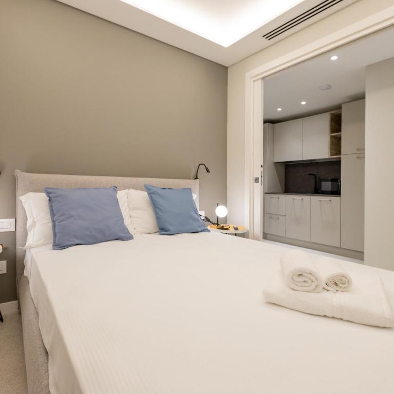 HOMEY I Teatro Romano Apartments - Appartamento Classic - 4