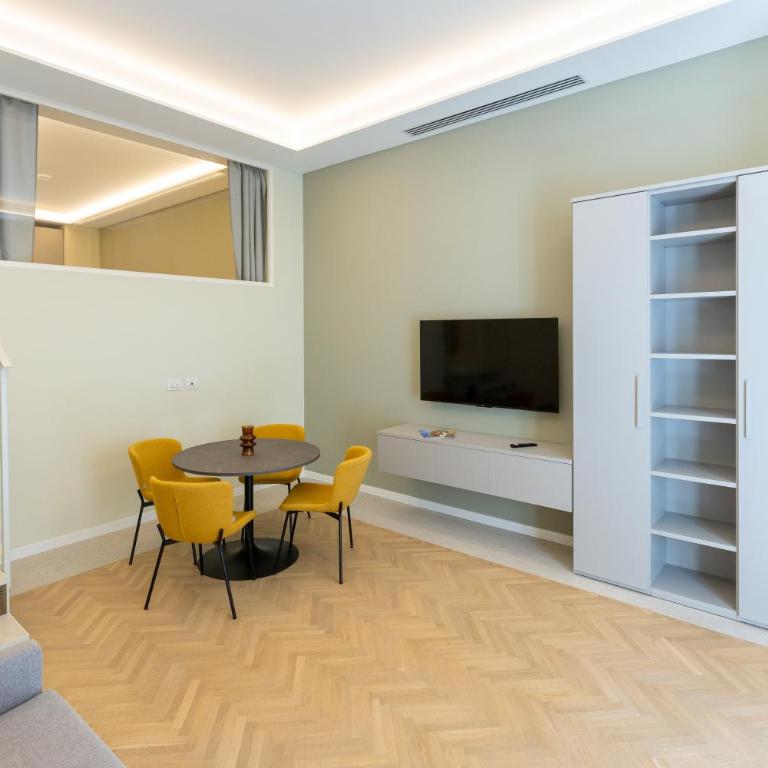 HOMEY I Teatro Romano Apartments - Appartamento con 1 Camera da Letto con Balcone e Vista Città - 7