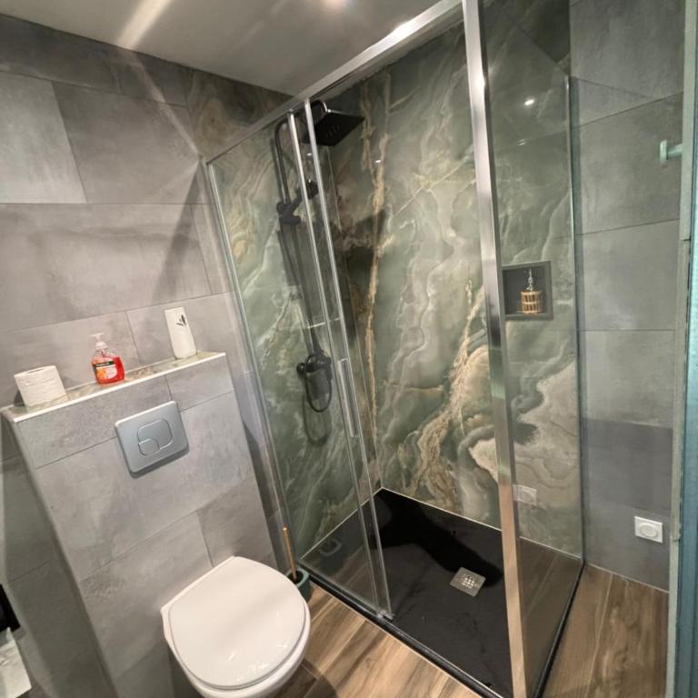 La villa Émeraude - Chambre Double avec Salle de Bains Privative - 2