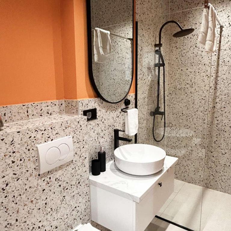 Regent Blue Apartments-Free private parking - Standard Studio - 16