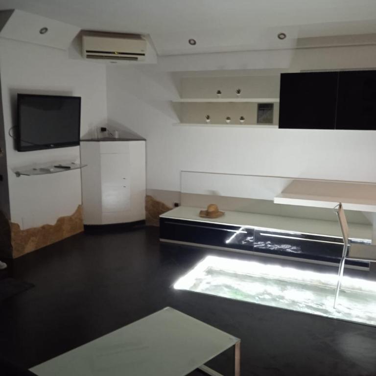 Jo's Space - One-Bedroom Apartment - 7