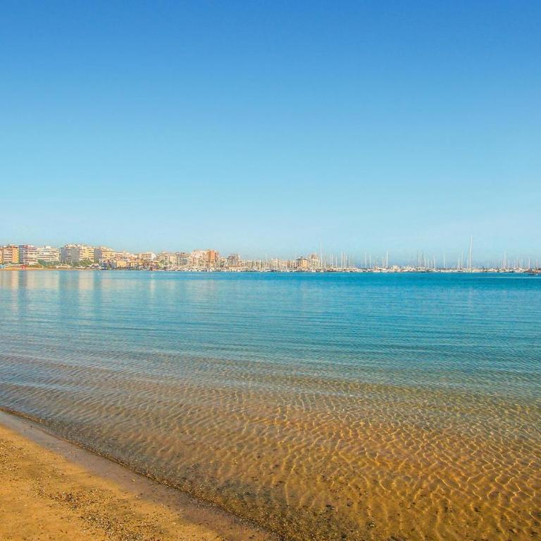 2 Bedroom Amazing Apartment In Torrevieja - Two-Bedroom Apartment - 17