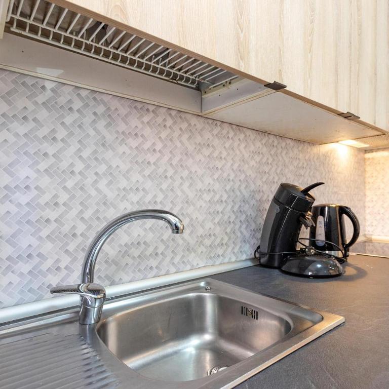2 Bedroom Amazing Apartment In Torrevieja - Two-Bedroom Apartment - 11