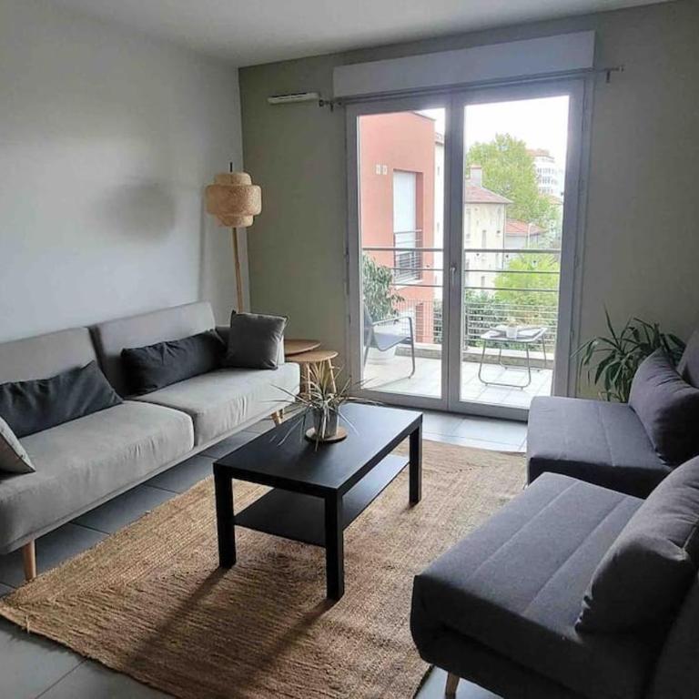 Un balcon à Monplaisir- 4 lits -garage - 47m2 - Appartement 1 Chambre - 26