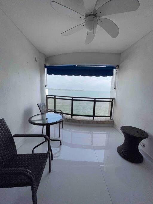 Apartamento con Vista al Mar Torremarina Premium - Apartamento de 3 dormitorios con vistas al mar - 29