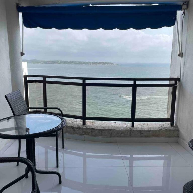 Apartamento con Vista al Mar Torremarina Premium - Apartamento de 3 dormitorios con vistas al mar - 1