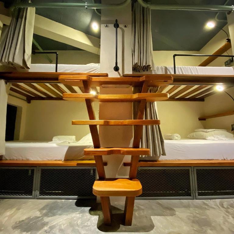 Elmar Hostel - Cama en habitación compartida femenina de 6 camas - 2
