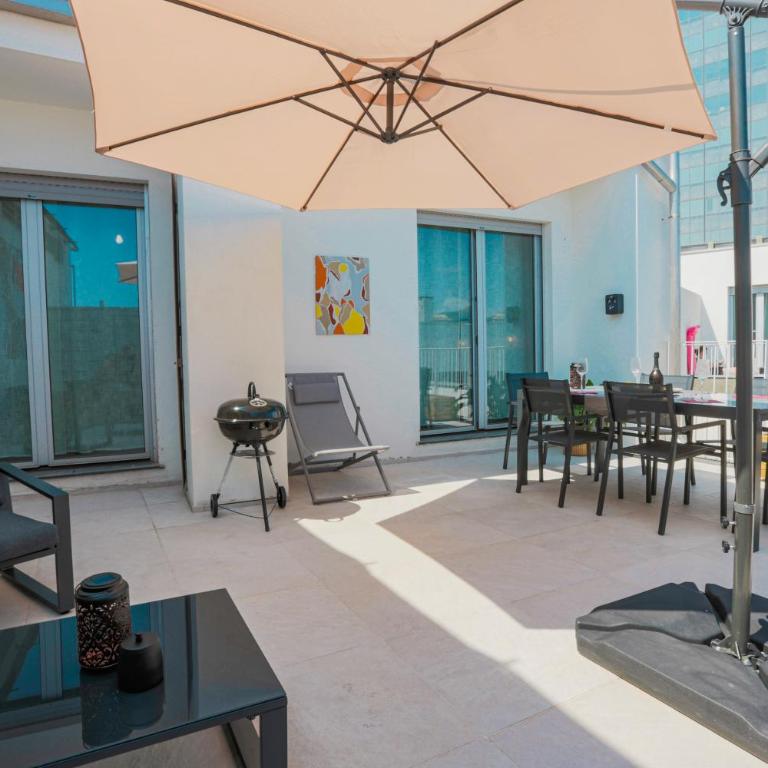Attico 36 e 49 con terrazza vista mare e parcheggio grande - Two-Bedroom Apartment with Terrace and Sea View - 39