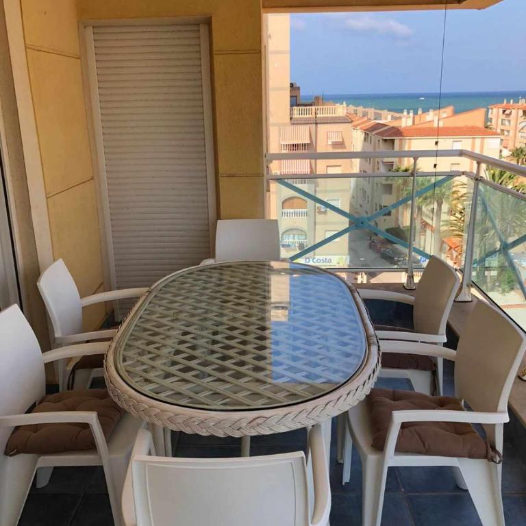 Vista Del Sol - Two-Bedroom Apartment - 8