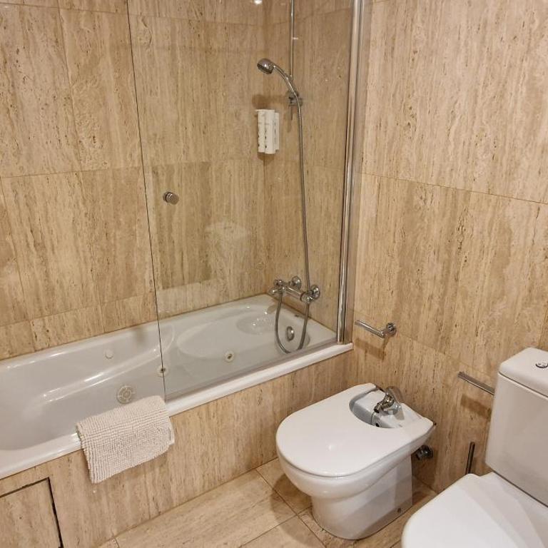 Artillería 10 - 2 hab 2 baños, Con garaje y Wifi - VUT-3845-AS - Apartamento de 2 dormitorios - 17