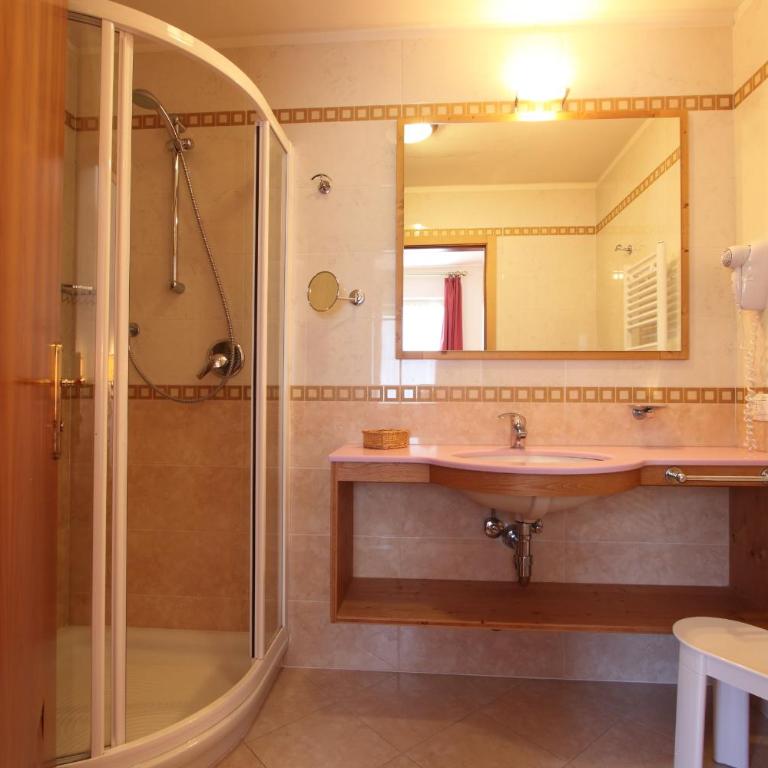 Hotel Fanes Suite & Spa - Camera Matrimoniale Deluxe con Balcone - 4