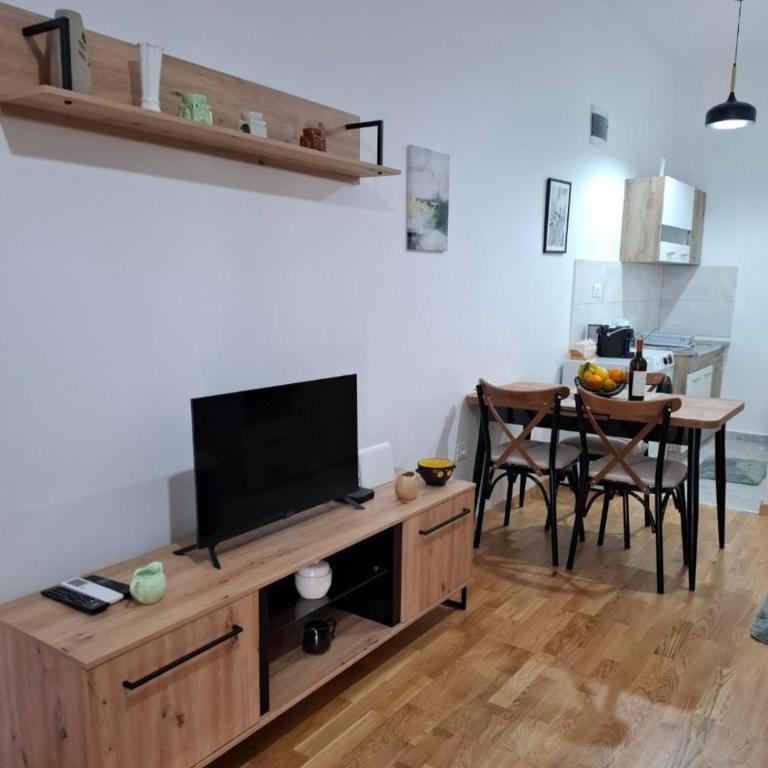 Apartman One - One-Bedroom Apartment - 2