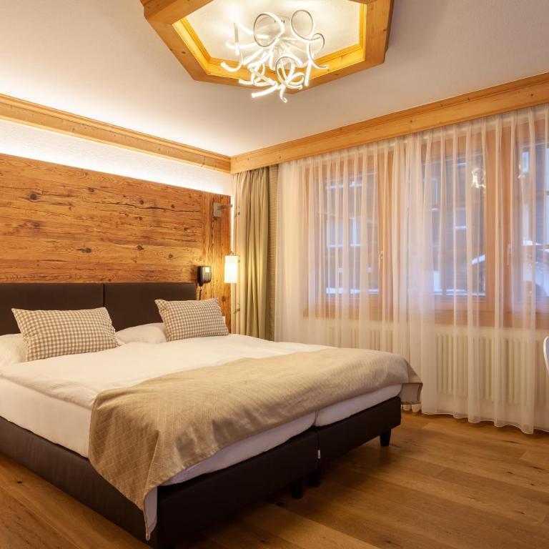 Hotel Jägerhof - Dreibettzimmer - 4