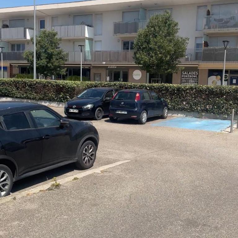 Appartement Studio en résidence Avignon zone Agroparc - Apartment mit 1 Schlafzimmer - 11