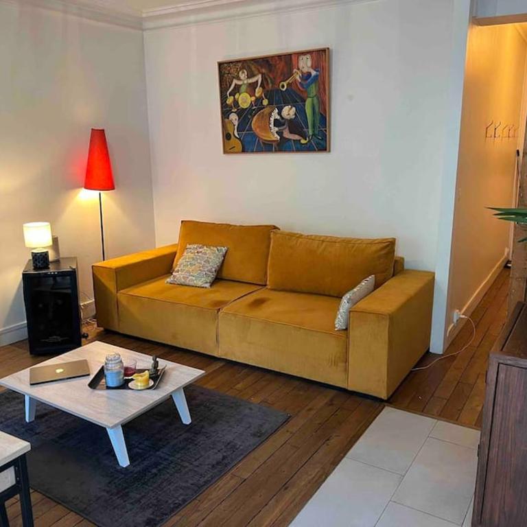 Appartement Haussmanien au coeur du village Montmartre ! - Appartement 2 Chambres - 8