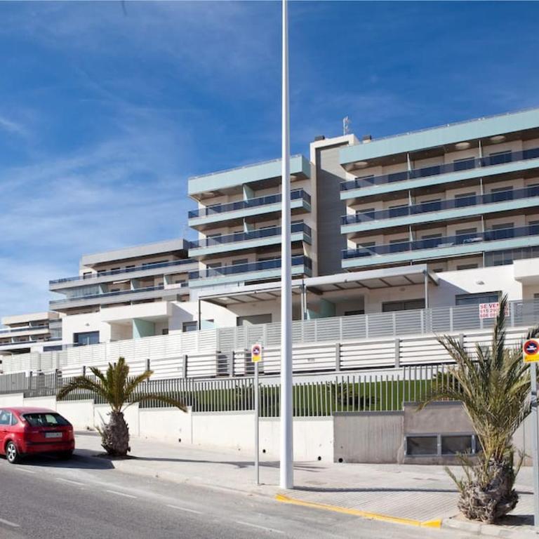 Best sea views in front of the beach - Three-Bedroom Apartment - 40