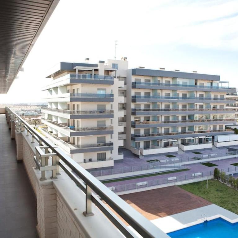 Best sea views in front of the beach - Three-Bedroom Apartment - 39