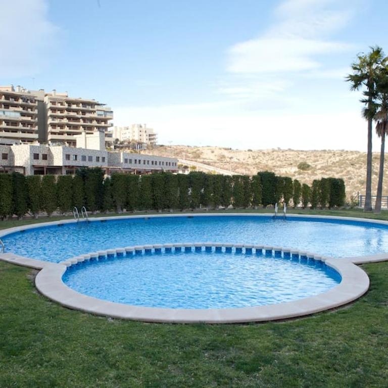 Best sea views in front of the beach - Three-Bedroom Apartment - 2