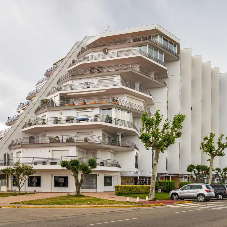 Apartamento Frente al Canal con Terraza y Vistas al Mar - Apartamento de 1 dormitorio - 30