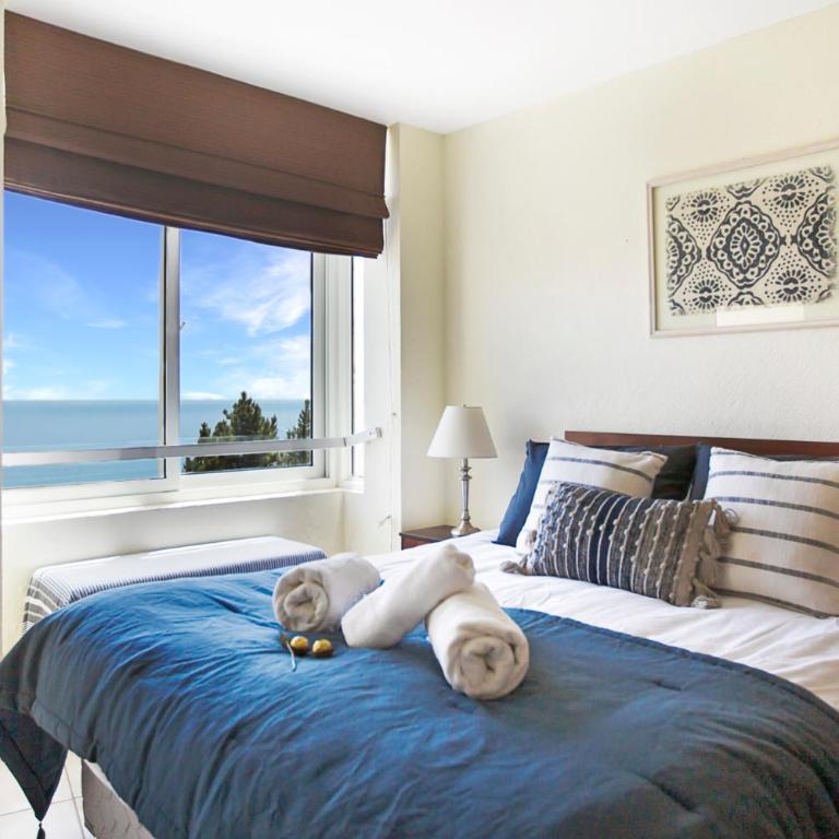 Depto Frente al Mar con Piscinas, Quincho, Jacuzzi y Sauna - Two-Bedroom Apartment - 1