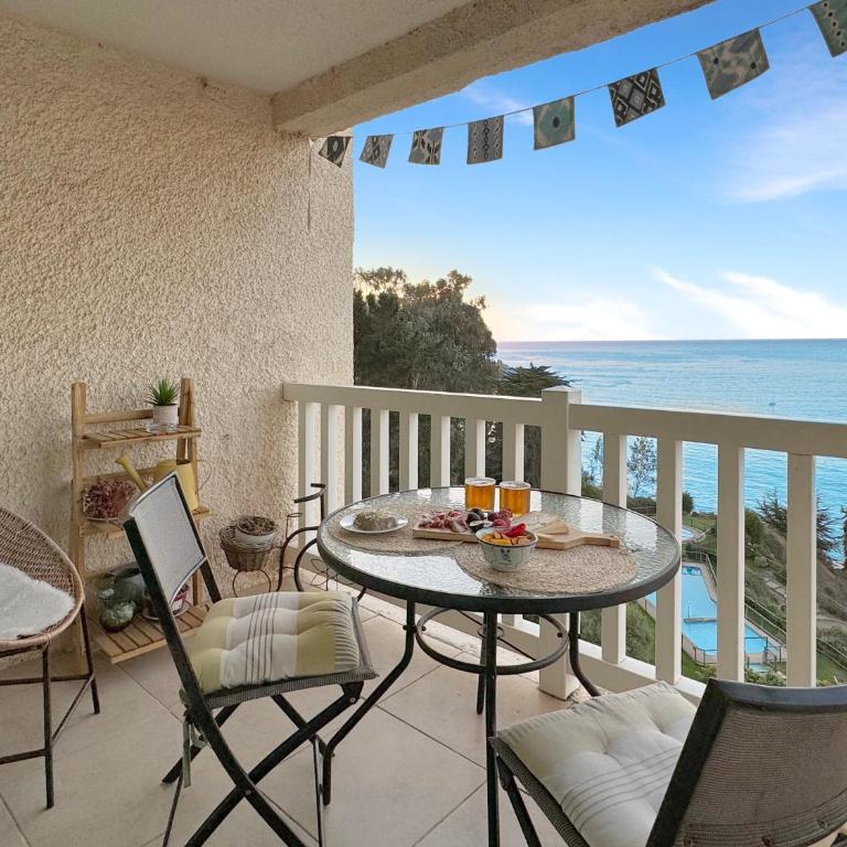 Depto Frente al Mar con Piscinas, Quincho, Jacuzzi y Sauna - Two-Bedroom Apartment - 28