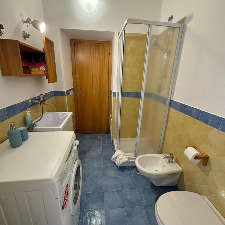 Il Vicoletto - Camera Familiare con Bagno Privato - 3