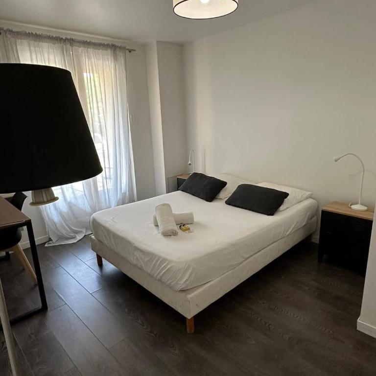 Villa Constance 1 Antibes - Spacieux duplex avec jardin - Apartment mit 4 Schlafzimmern - 8