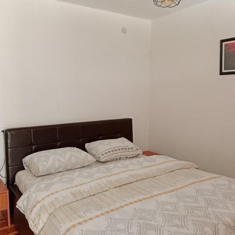 Apartmani Djole i Nika - One-Bedroom Apartment - 9