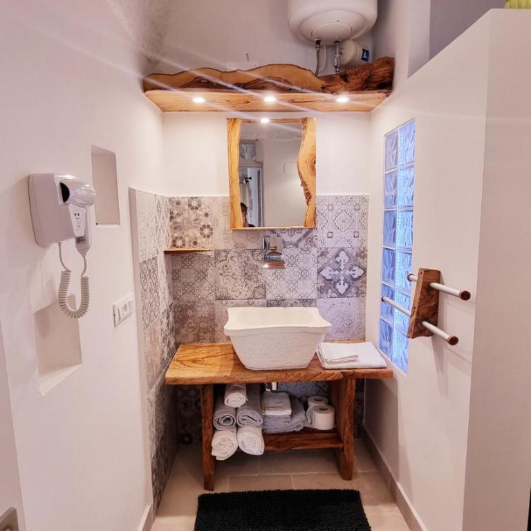 Petra Bianca Luxury Suite Ceglie Messapica - One-Bedroom House - 10