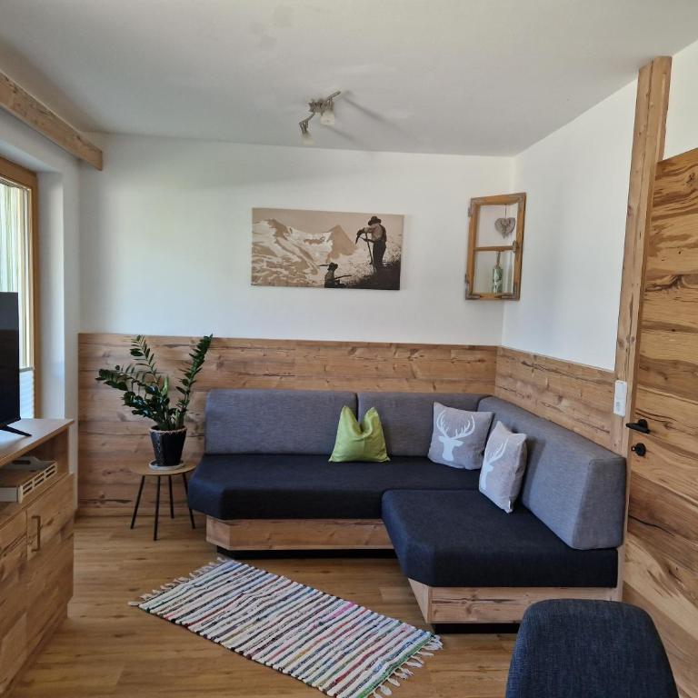 Haus Roland - Apartment with Garden - 15