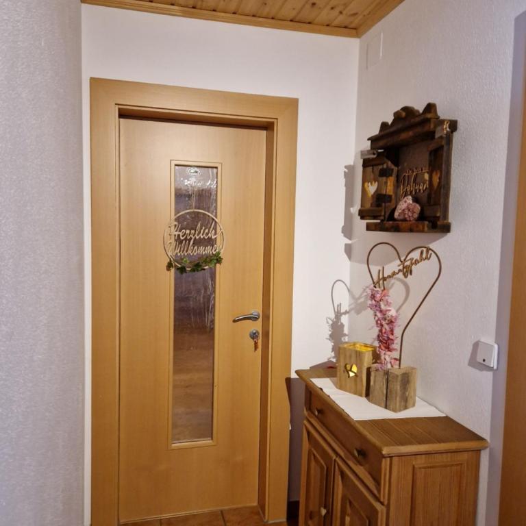 Haus Roland - Apartment with Garden - 10