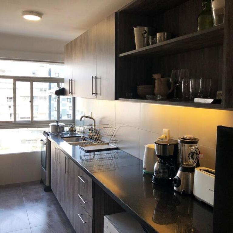 Confortable y Luminoso Apto Frente a Playa Pocitos - Two-Bedroom Apartment - 9