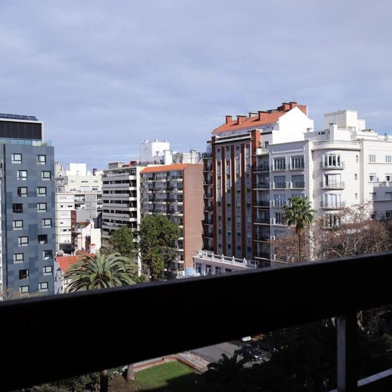 Confortable y Luminoso Apto Frente a Playa Pocitos - Apartamento de 2 dormitorios - 28