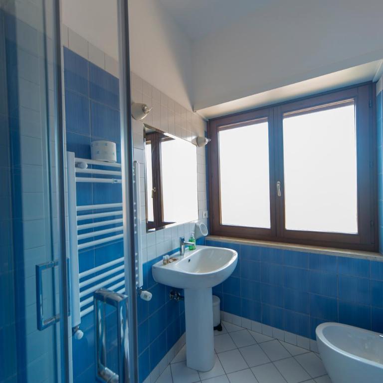 Cardinal Mistrangelo - next to the metro station, large and comfortable penthouse with terrace - Appartamento - 13
