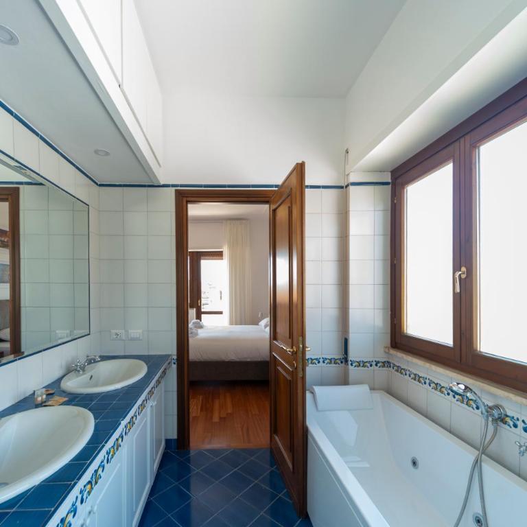 Cardinal Mistrangelo - next to the metro station, large and comfortable penthouse with terrace - Appartamento - 16