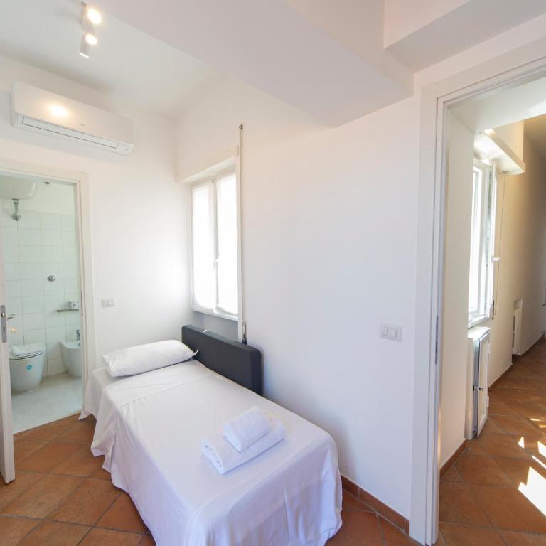 Cardinal Mistrangelo - next to the metro station, large and comfortable penthouse with terrace - Appartamento - 24