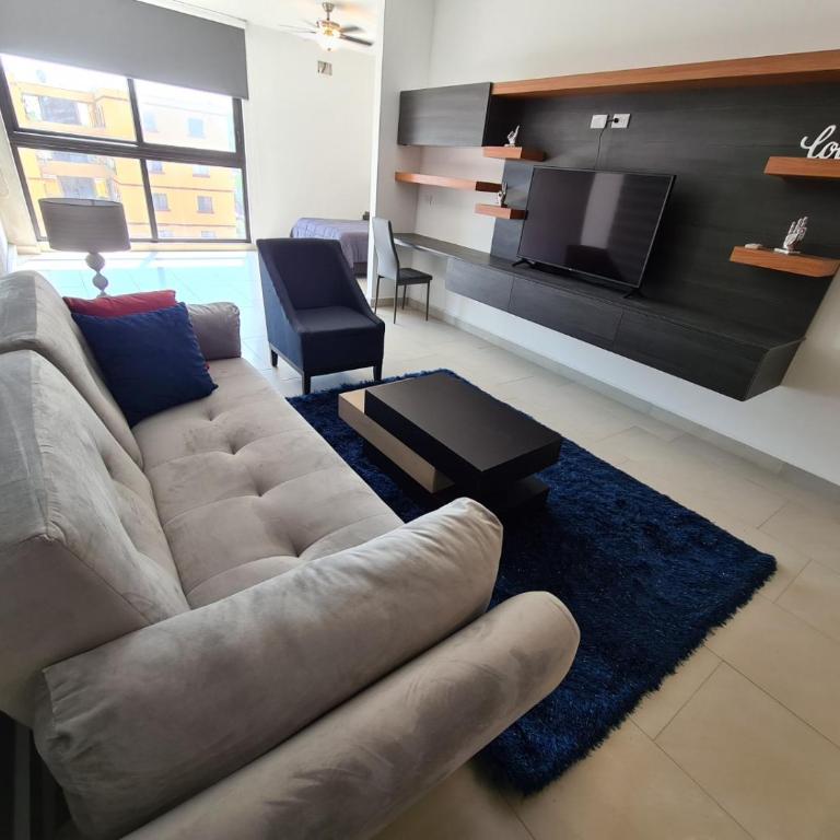 Depto en Barrio Antiguo, Santa Lucia y Fundidora - One-Bedroom Apartment - 10
