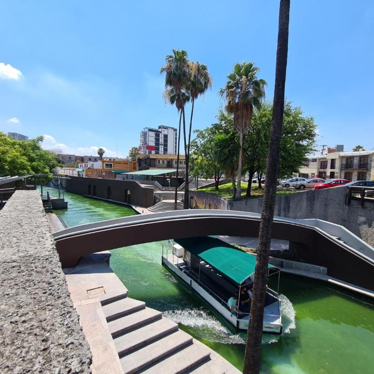 Depto en Barrio Antiguo, Santa Lucia y Fundidora - One-Bedroom Apartment - 17