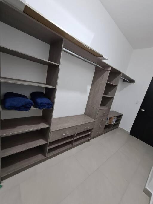 Depto en Barrio Antiguo, Santa Lucia y Fundidora - One-Bedroom Apartment - 24