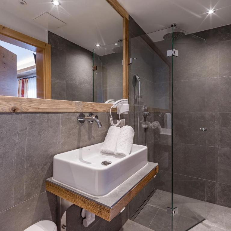 Tennenwirt Guesthouse - Adults only - Dreibettzimmer Guesthouse - 1