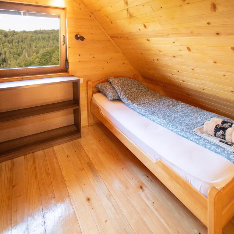 Brvnara Tarski pogled - Kuća sa 2 Spavaće Sobe - 8