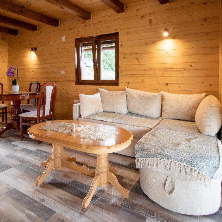 Brvnara Tarski pogled - Kuća sa 2 Spavaće Sobe - 22