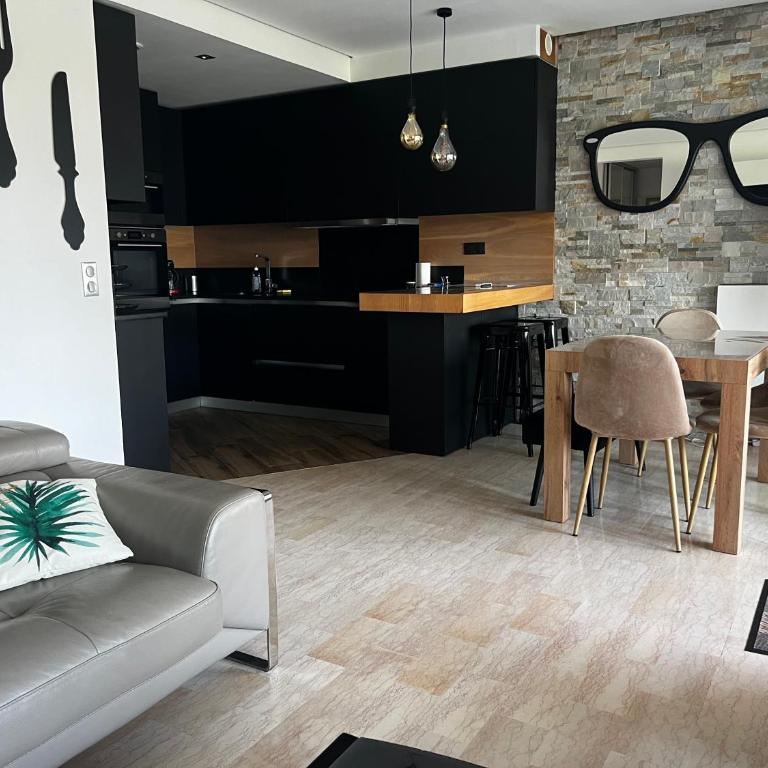 4P, Piscine, Tennis, Wifi, Proche Centre et Plages - Appartement 3 Chambres - 5